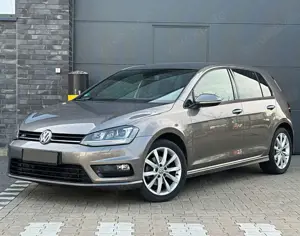 Volkswagen Golf 2xR-Line DSG*Xenon*Navi*Keyless*Ahk*Standheizung*