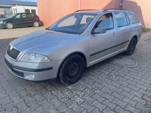 Skoda Octavia Octavia II Combi Diesel Combi 2.0 TDI DPF Elegance