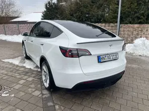 Tesla Model Y Basis RWD, top Fahrzeug, inkl.Mwst. Bild 2