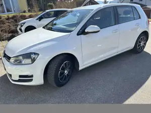 Volkswagen Golf Golf 1.6 TDI BlueMotion Technology Comfortline Bild 2
