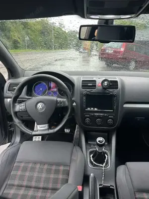 Volkswagen Golf GTI 2.0