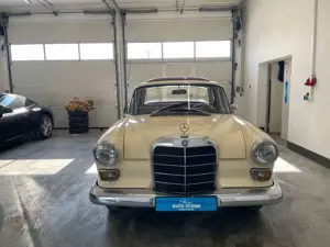 Mercedes-Benz 200 D Heckflosse W110*HU-10.2027*AHK*1-HAND*Schiebedac Bild 2