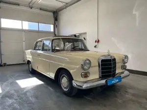 Mercedes-Benz 200 D Heckflosse W110*HU-10.2027*AHK*1-HAND*Schiebedac Bild 3