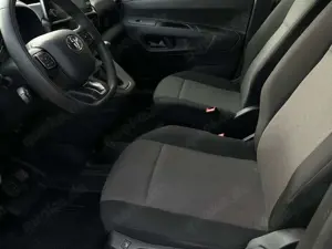 Toyota Proace City L1 Comfort Klima Temp Sitzh AHK Bild 2