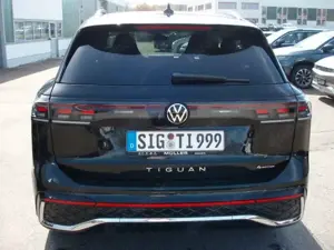 Volkswagen Tiguan R-Line 2.0 TSI 4Motion AHK/STHZG/Pano Bild 5