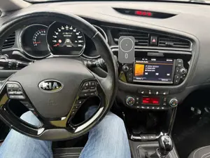 Kia Ceed / cee'd U5YHN513AGL210928