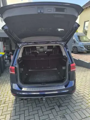 Volkswagen Touran 2.0 TDI SCR  Highline Bild 5