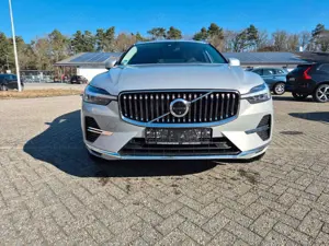 Volvo XC60 Inscription Recharge Plug-In Hybrid AWD Bild 2