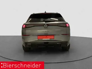 Volkswagen T-Roc 1.5 eTSI DSG R-Line Black Style 20 AHK PAN Bild 5