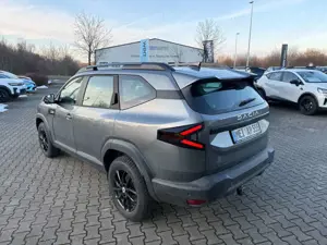 Dacia Bigster Hybrid 155 Expression Kamera Navi SHZ 17" Alu AZV Bild 4