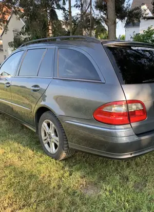 Mercedes-Benz E 220 T CDI Avantgarde Motor neu TÜV neu Bild 3