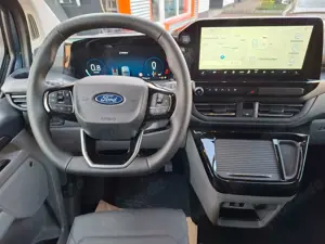 Ford Tourneo Custom Bild 2