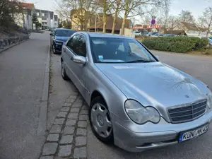 Mercedes-Benz 240 203