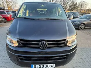 Volkswagen T5 Transporter Bus Multivan Highline Bild 3