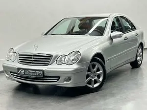 Mercedes-Benz C 180 K Lim. Autom. *wenig KM*2.Hand*MB-Service* Bild 2