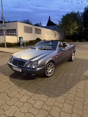 Mercedes-Benz CLK 320 CLK 320 (208.465)