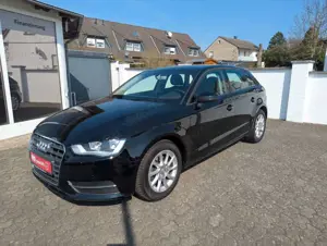 Audi A3 Sportback attraction *SHZ*Navi*PDC*