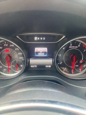 Mercedes-Benz CLA 45 AMG 4Matic Speedshift DCT 7G Bild 2