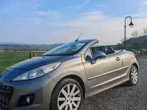 Peugeot 207 Peugeot 207 CC Cabrio – Automatik – Sehr wenig Kil