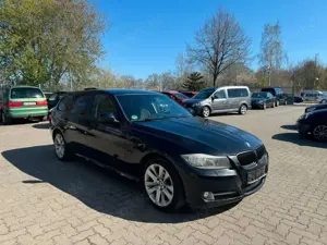 BMW 320 d Touring T-LEDER°NAVI°XENON°TÜV 10/2027! Bild 3
