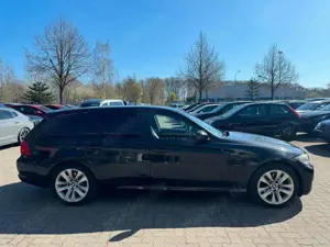 BMW 320 d Touring T-LEDER°NAVI°XENON°TÜV 10/2027! Bild 4