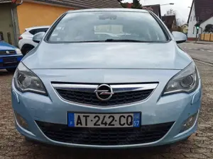 Opel Astra Sport Bild 2