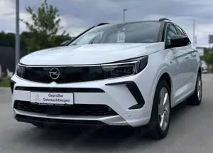 Opel Grandland Ultimate Plug-in-Hybrid AWD 300 Bild 2