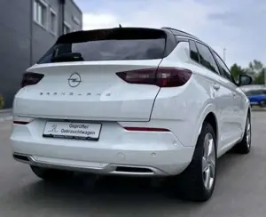 Opel Grandland Ultimate Plug-in-Hybrid AWD 300 Bild 3