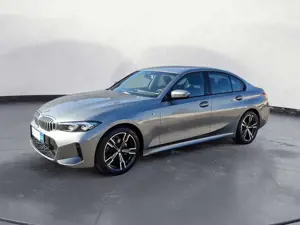 BMW 318 i Automatik M SPORT Live Cockpit Plus Parking