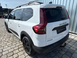 Dacia Jogger Extreme 1.0 TCe 110 7-Sitzer-AHK-Kamera-LED-App... Bild 4