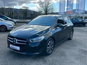 Mercedes-Benz B 180 d 7G-DCT STYLE MBUX AC NAVI ALU AHK CAM TOP