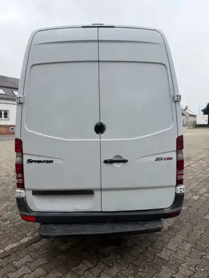 Mercedes-Benz Sprinter 211 CDI 902.622 Bild 3