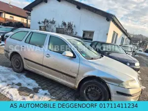 Skoda Octavia Combi Ambiente LEDER SHZ PDC EURO4 Bild 4