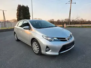 Toyota Auris Life+ Bild 3