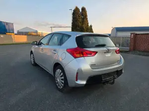 Toyota Auris Life+ Bild 2
