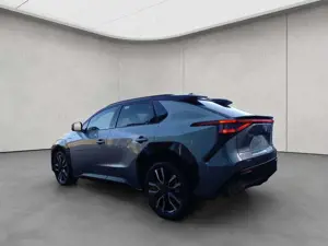 Toyota bZ4X AWD Lounge Facelift 360°Kamera Panorama JBL Bild 3