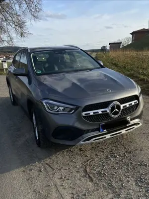 Mercedes-Benz GLA 250 GLA 250e 8G-DCTStyle PlugIn-Hybrid - Rentnerfahrze