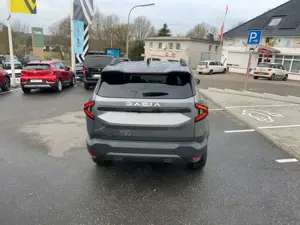 Dacia Bigster Journey HYBRID 155 Bild 3