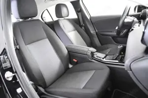Mercedes-Benz A 180 *1.Hand*Widescreen*SHZ*Navi* Bild 3