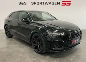 Audi RS Q8 *Keramik/V-MAX 305/Garantie/AHK/Standhzg*