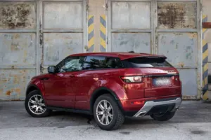 Land Rover Range Rover Evoque 2.2 AWD SD4 Aut Pure Bild 4