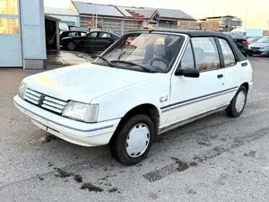 Peugeot 205