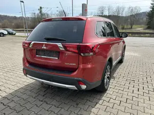 Mitsubishi Outlander Top 4WD.   7Sitze Bild 5