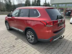 Mitsubishi Outlander Top 4WD.   7Sitze Bild 4