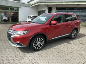 Mitsubishi Outlander Top 4WD.   7Sitze Bild 2