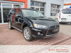 Mitsubishi Outlander Motion 2WD Navi / Teilleder / Xenon Bild 3