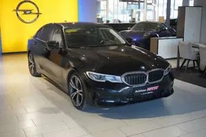 BMW 320 i Limo  ~Sport Line~Autm~HUD~AHK~Kam~Laser~
