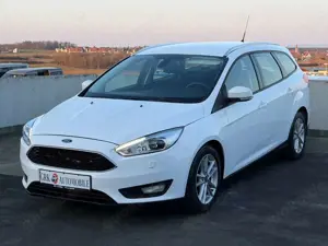 Ford Focus 1.5TDCI Automatik*Xenon*Navi*PDC-H/V