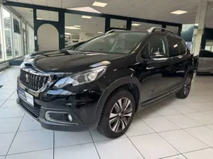 Peugeot 2008 1.2  Allure/NAVI/SHZ/PANO/KLIMA/CARPLAY