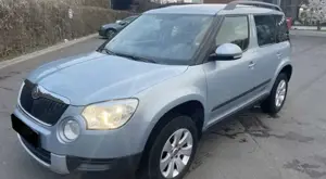 Skoda Yeti 1.4 TSI Active*PDC*SitztHeizu*FreisprchEi*8xBerei*